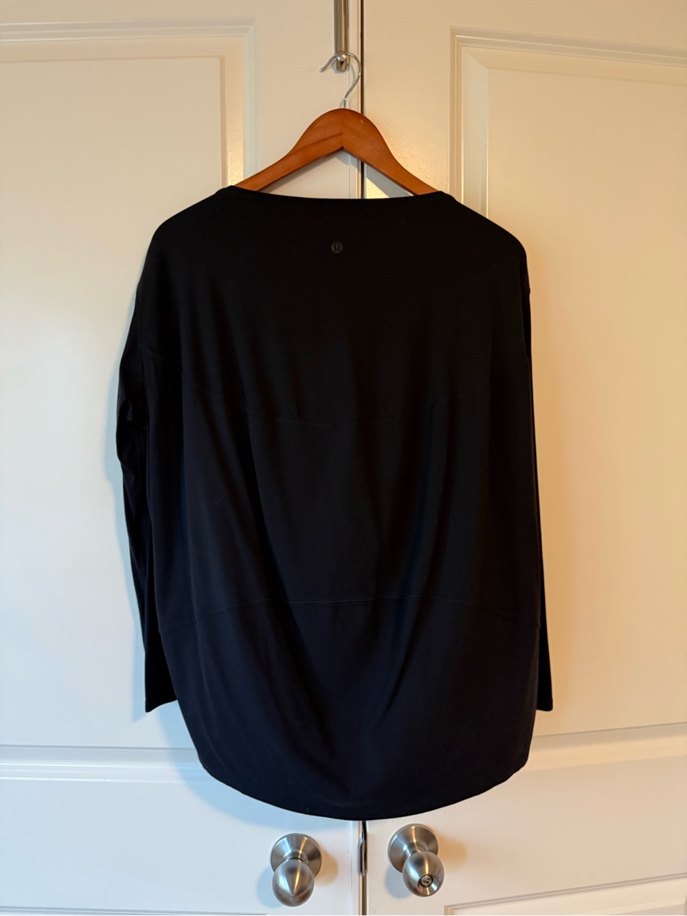 Lululemon Black Back in Action Long Sleeve Lightweight Top
